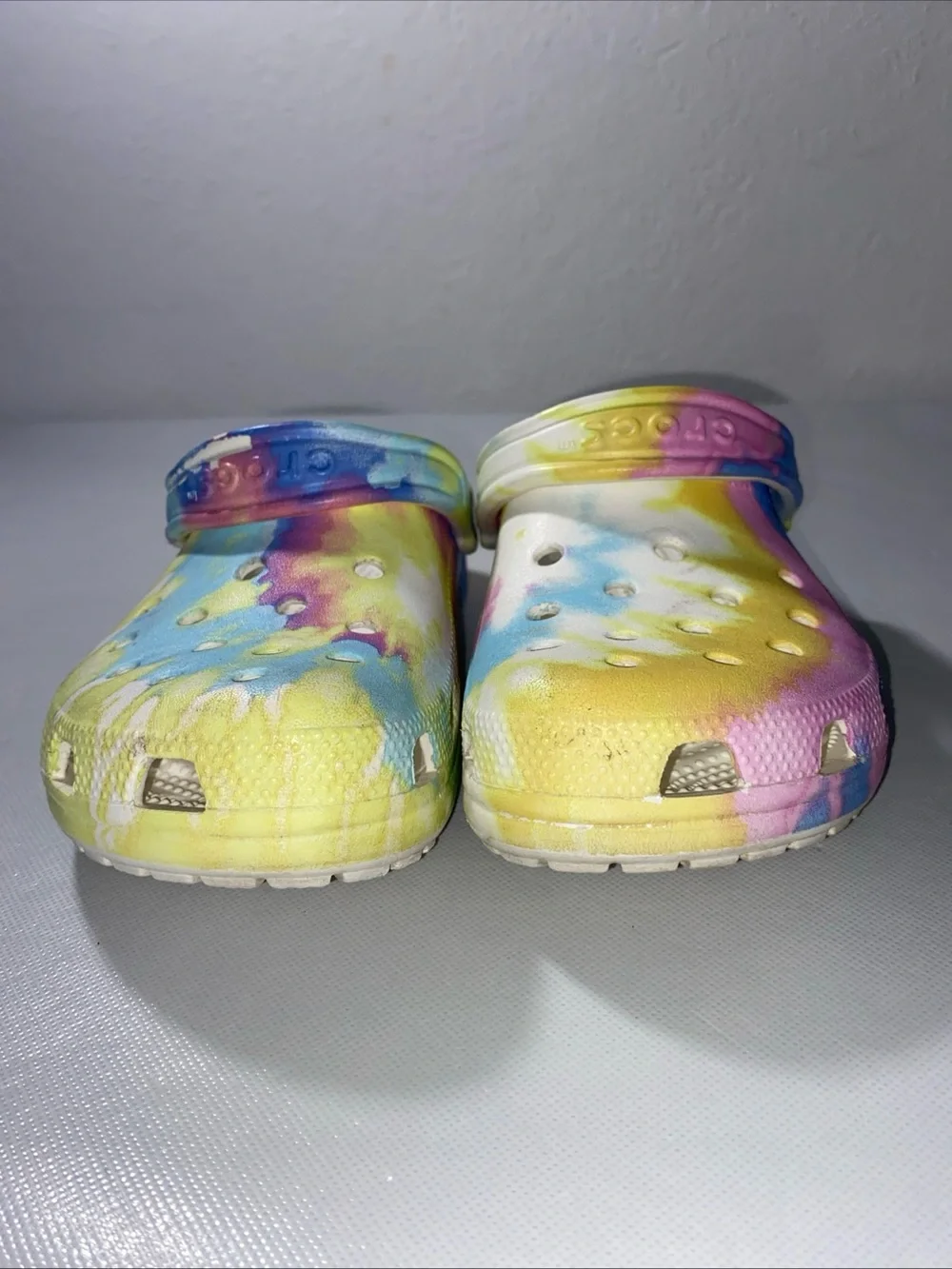 GOOD Unisex Classic Clog Tie-Dye Crocs Size 5 Men 7 Women